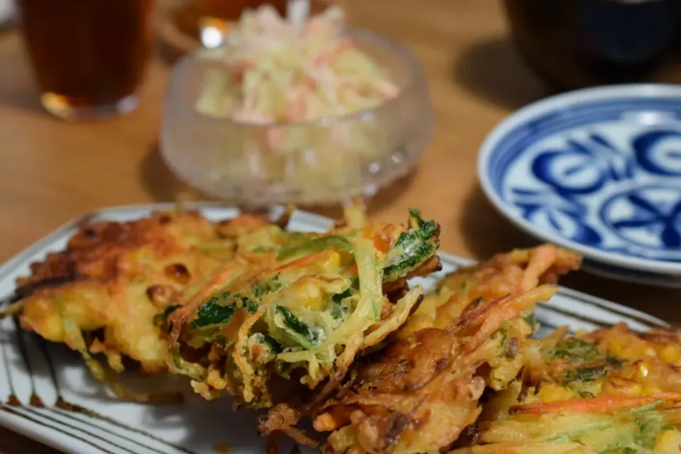 Snapdishの料理写真:野菜のかき揚げと青パパイヤのサラダ|うにんぱすさん