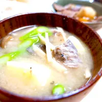 サバ缶とじゃが芋の味噌汁|りーさんさん