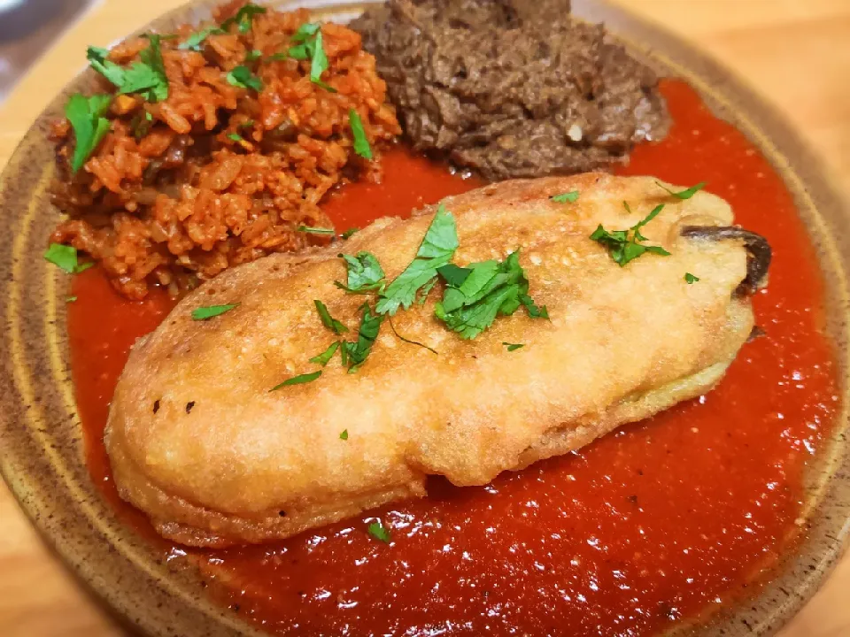 Megan Brinegar's dish Megan Brinegar's dish Chile Rellenos with Mexican Rice and Refried Black Beans|Megan Brinegarさん