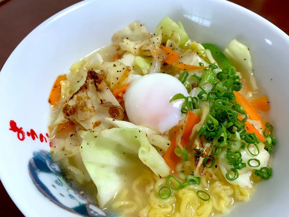 野菜たっぷりラーメン🍜|ビーグルさん