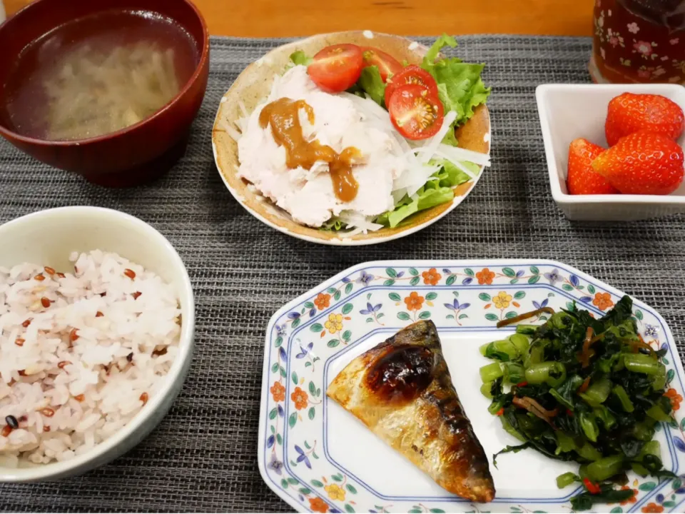 20/05/06 夕飯♪ 焼き魚＆蒸し鶏|ikukoさん