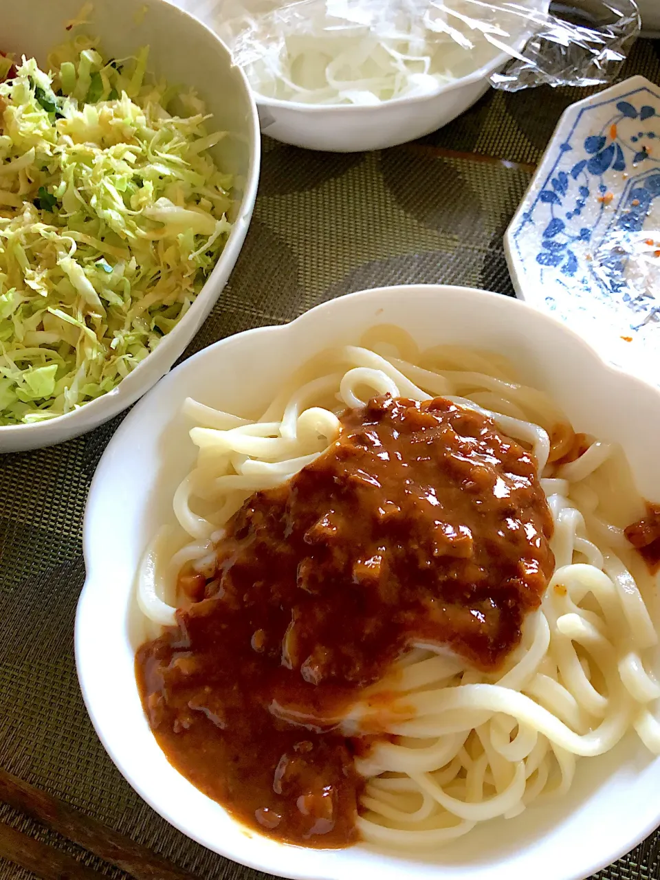 お家で食べよう❗️うどんでしジャージャー麺😋|Ayakoさん