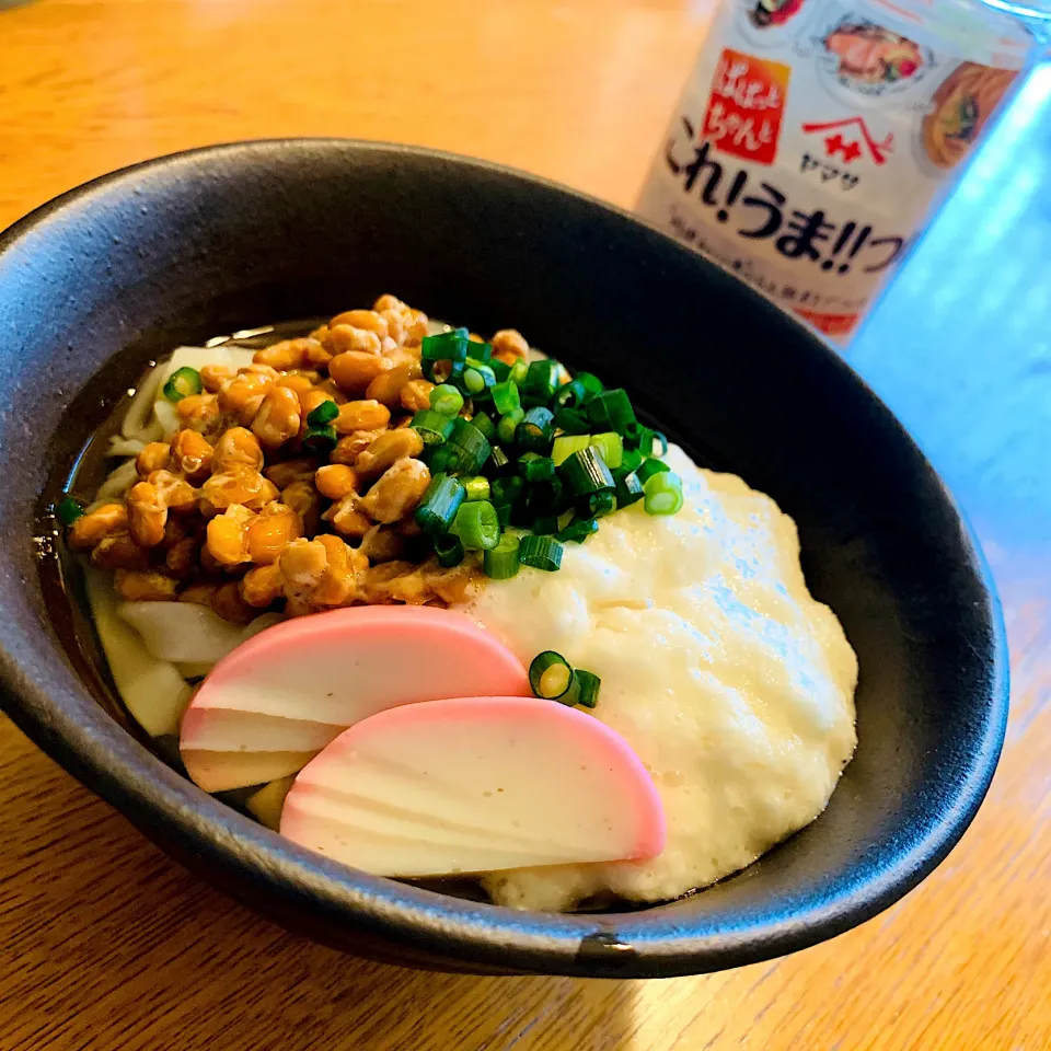 Snapdishの料理写真:冷しネバネバうどん✨つゆはこれ!うま‼︎つゆを薄めてかけるだけ。ぶっかけうどん|いちごさん