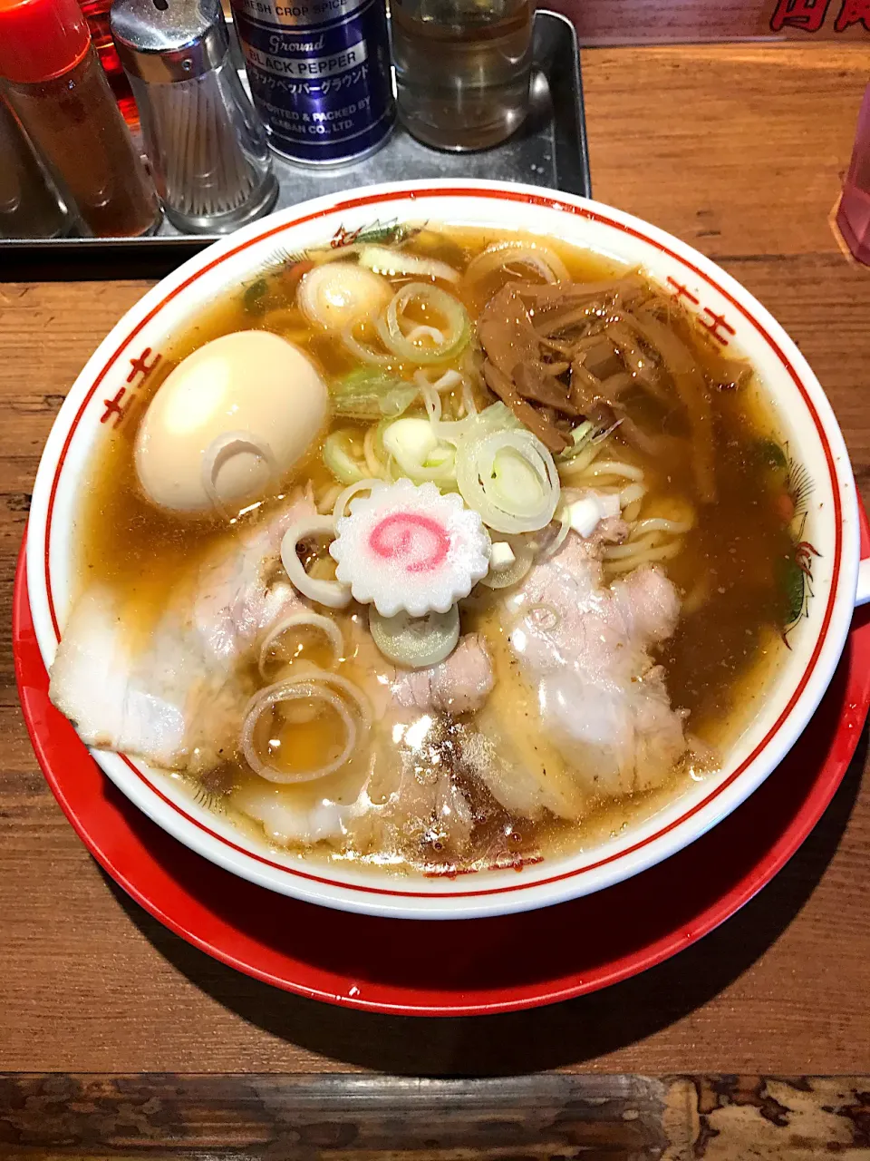 Snapdishの料理写真:煮干中華＋味玉@肉煮干し中華そば さいころ 中野本店|morimi32さん