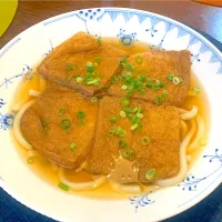 Snapdishの料理写真:キツネうどん。揚げ4枚入り。(^^;;|yasuさん