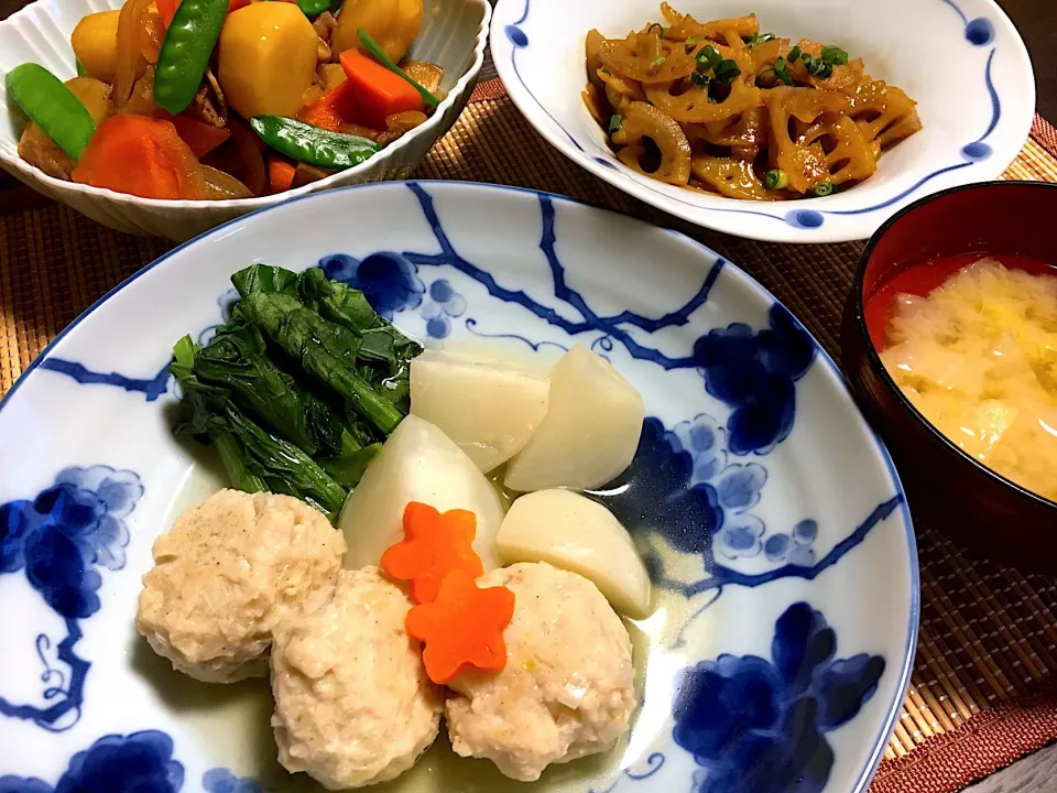 Snapdishの料理写真:かぶと鶏団子の昆布だし煮|ちっかさん