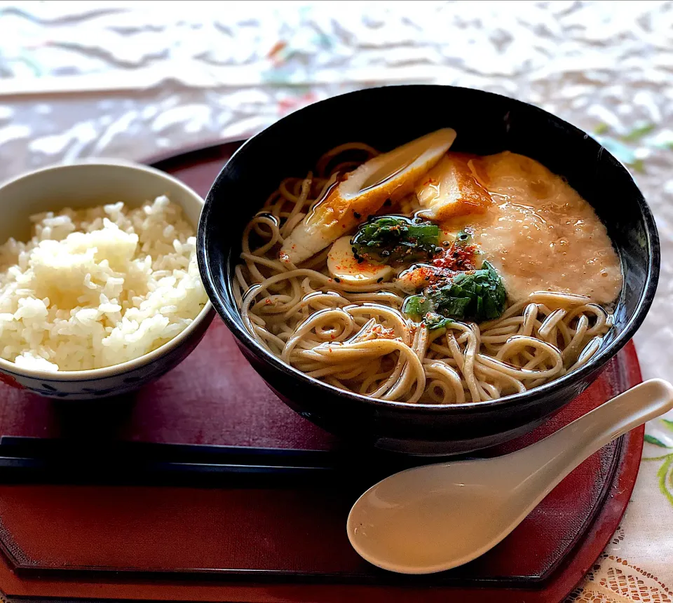 我が家での蕎麦定食！山芋とちくわにさつま揚げ（チーズ入）。|ひろゆきさん