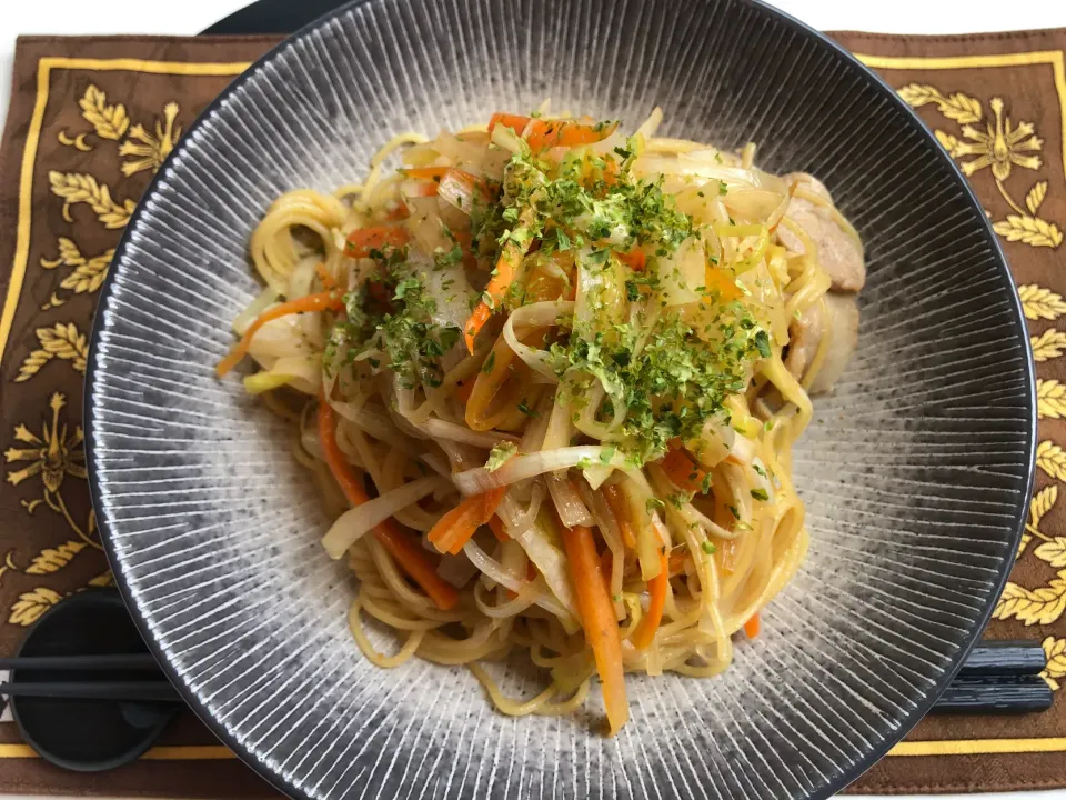 カッペリーニを重曹で中華麺に　　　　　　今日のランチは久しぶりの焼きそば|mashaさん