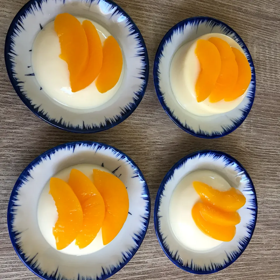 Panna Cotta with Peaches On top😋🇵🇭|Maribel Pasugnodさん