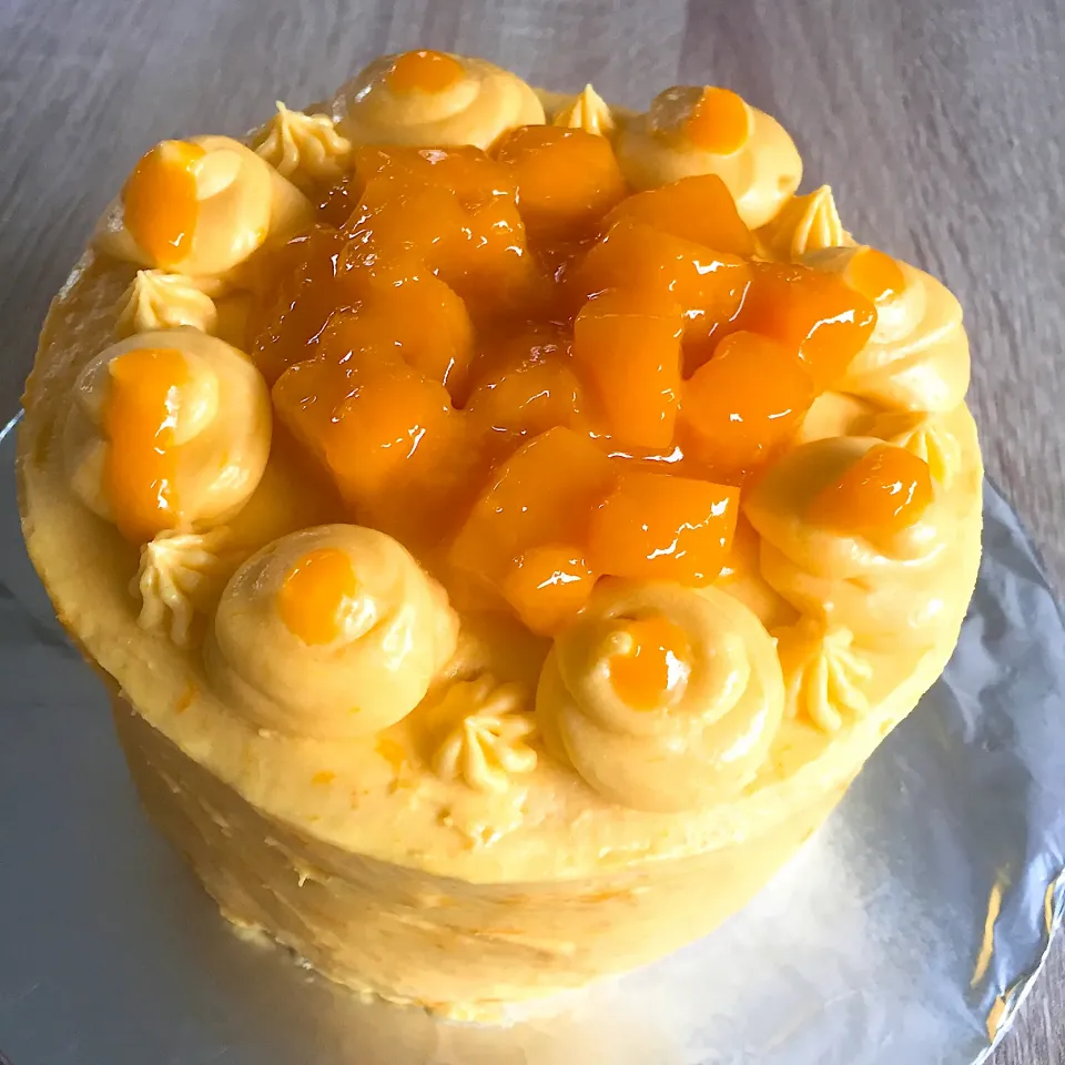 My Mango Cake with buttercream Mango frosting 😋❤️💙💚💖💜😘🇵🇭|Maribel Pasugnodさん