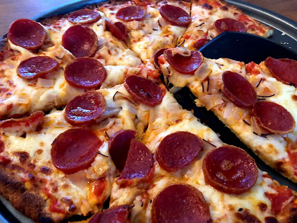 Snapdishの料理写真:Keto Homemade Pizza|Marnelli Dela Cruz Hollandさん