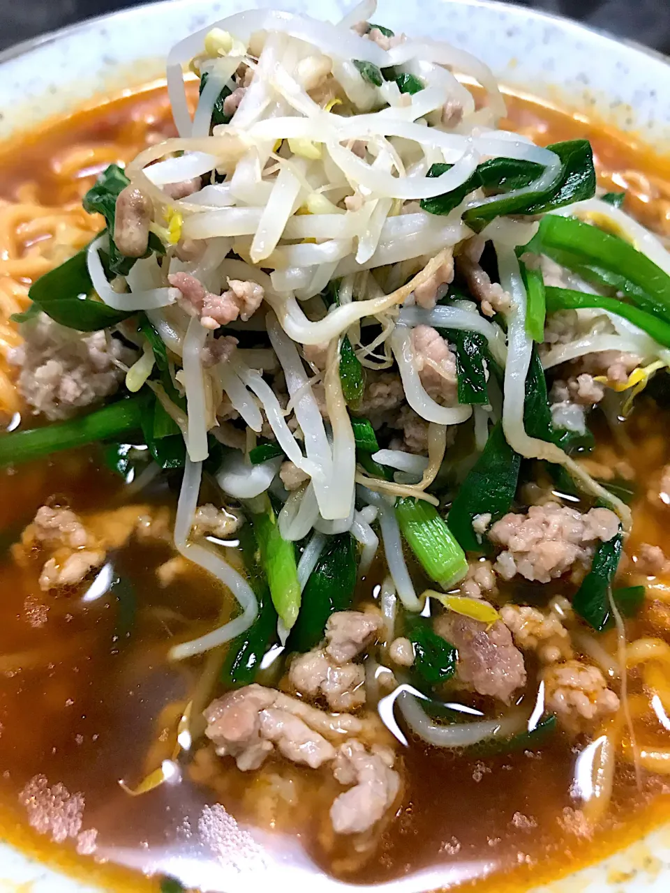 台湾ラーメンに野菜とお肉を入れてみた^ ^|saturnさん