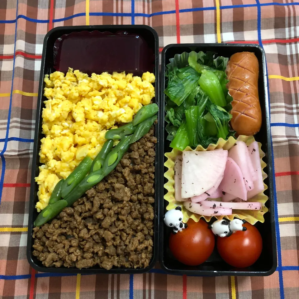 2020/5/8
大豆のお肉ミンチと卵のそぼろご飯
青梗菜🥬のお浸し
大根のゆかり漬
チェリートマト🍅
ウィンナーソーセージ
ぶどう🍇ゼリー（かんてんぱぱ）|aichanさん