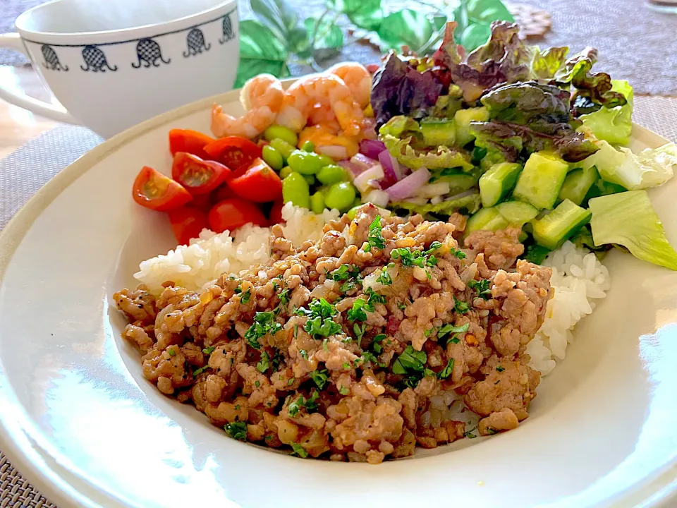 Snapdishの料理写真:今日のREMO飯 ガパオ風|ヒロさん