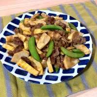 Snapdishの料理写真:スナップえんどうと牛肉とたけのこの味噌オイ炒め|あこさん