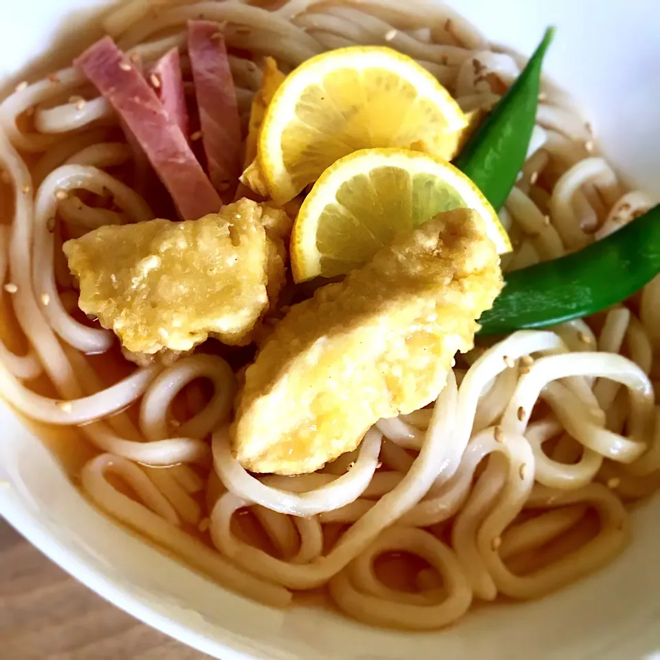 さっぱり✨レモン風味とり天うどん🍋|たんたんさん