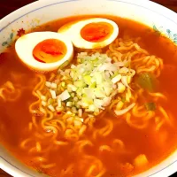 Snapdishの料理写真:辛ラーメン|Mamikoさん