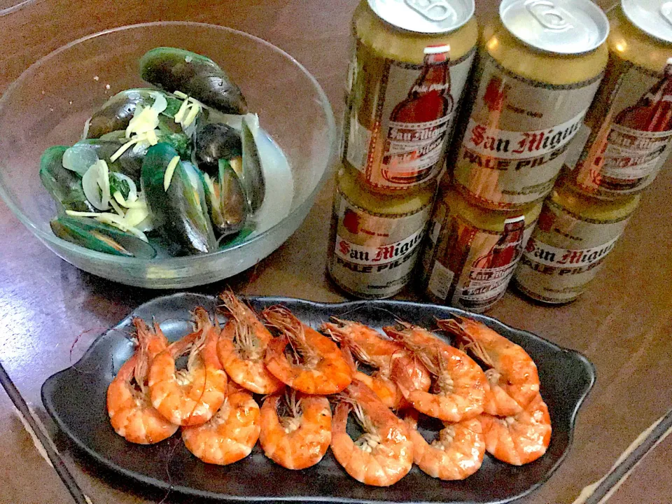 Stewed mussels and garlic butter shrimp|aiko takagiさん