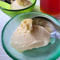 Snapdishの料理写真:超濃厚ドリアンアイス〔durian icecream〕