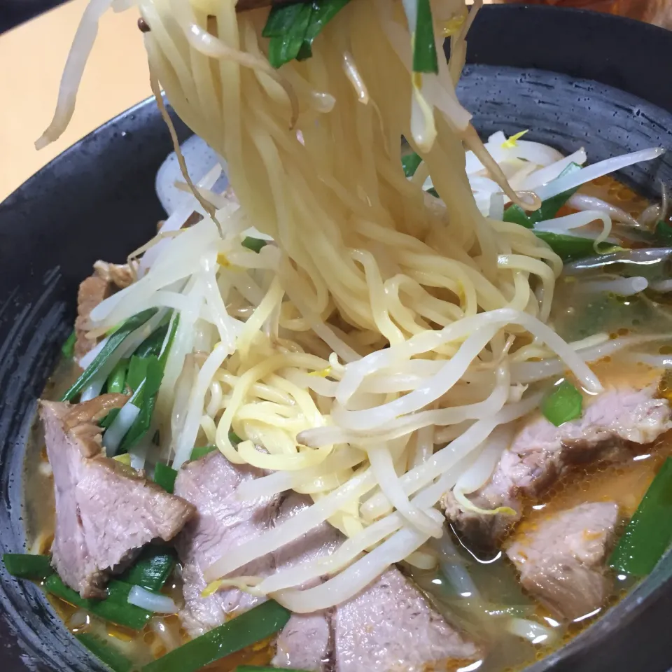 Snapdishの料理写真:単身赴任中の男飯(味噌ラーメン)|おおもりの星さん