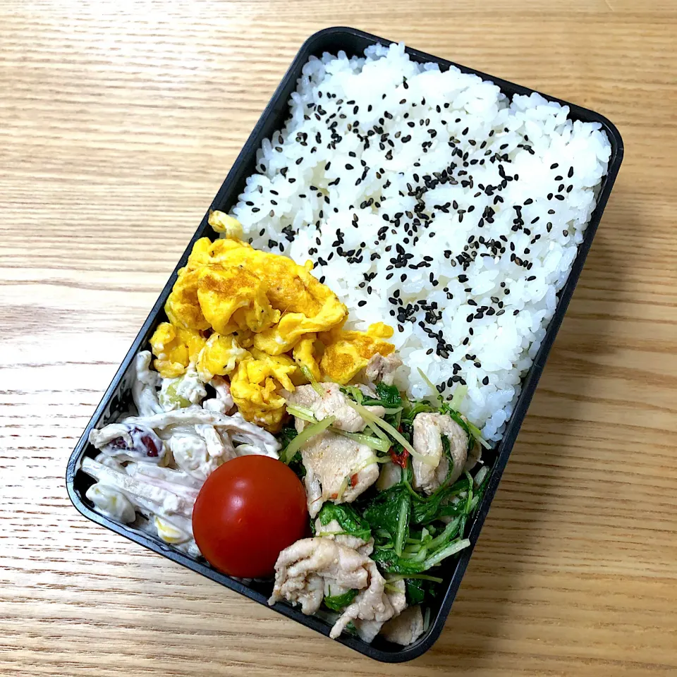 土曜日の旦那さんのお弁当🍙|むさけんさん