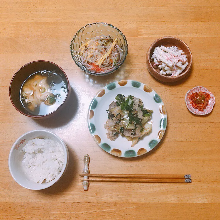 豚肉とニラとキャベツの味噌炒め🥬|ちゃみこさん