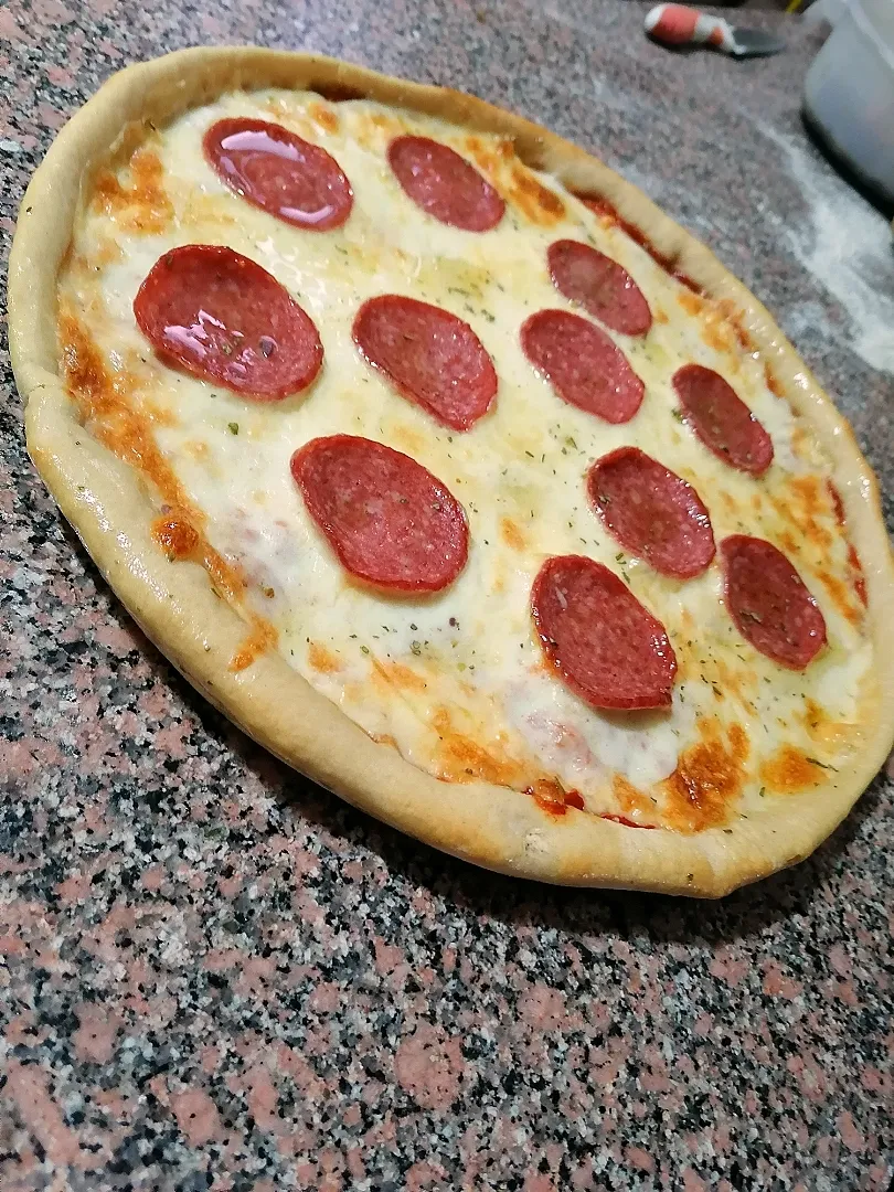 Salami Pizza|Michael Nabilさん