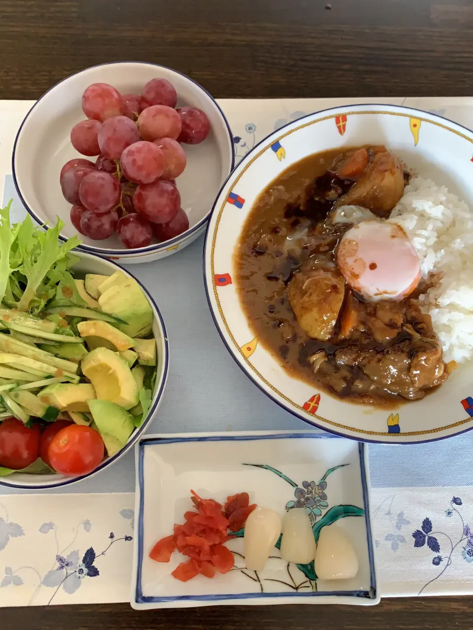 おソースをかけた浪花カレー❣️|tamemitiさん