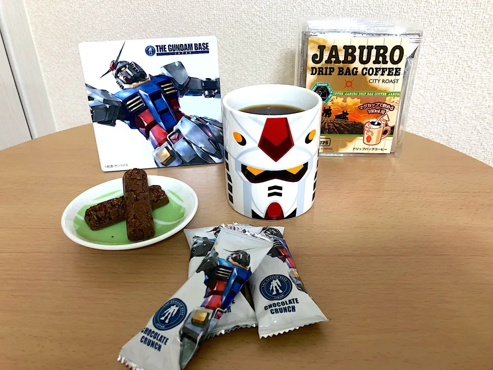 THE GUNDAM BASEチョコクランチ & ジャブローコーヒー|T. Wonderさん