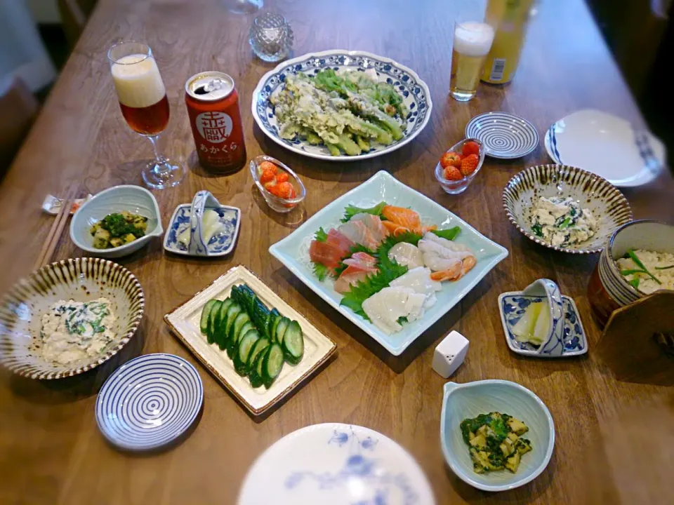 からしきゅうりとクラフトビールの食卓|古尾谷りかこさん