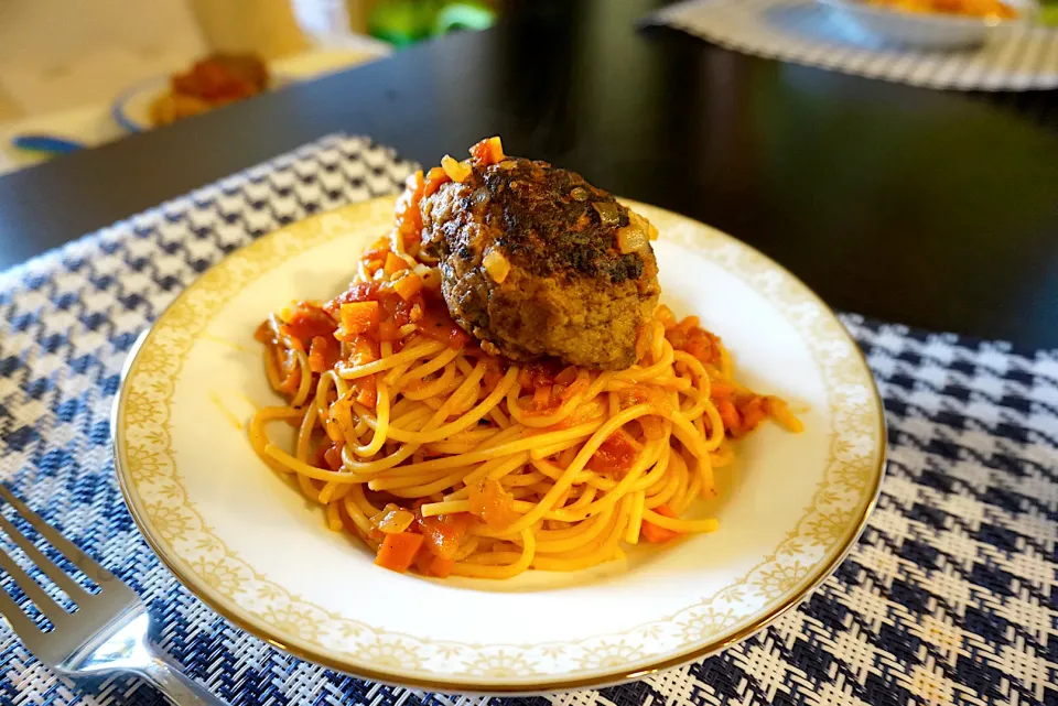 ドンキホーテ風ハンバーグスパゲティ🍝|🍎ゆかりんご🍎さん