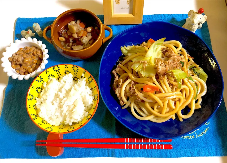 ホルモン焼うどん、五目豆、納豆|syamさん