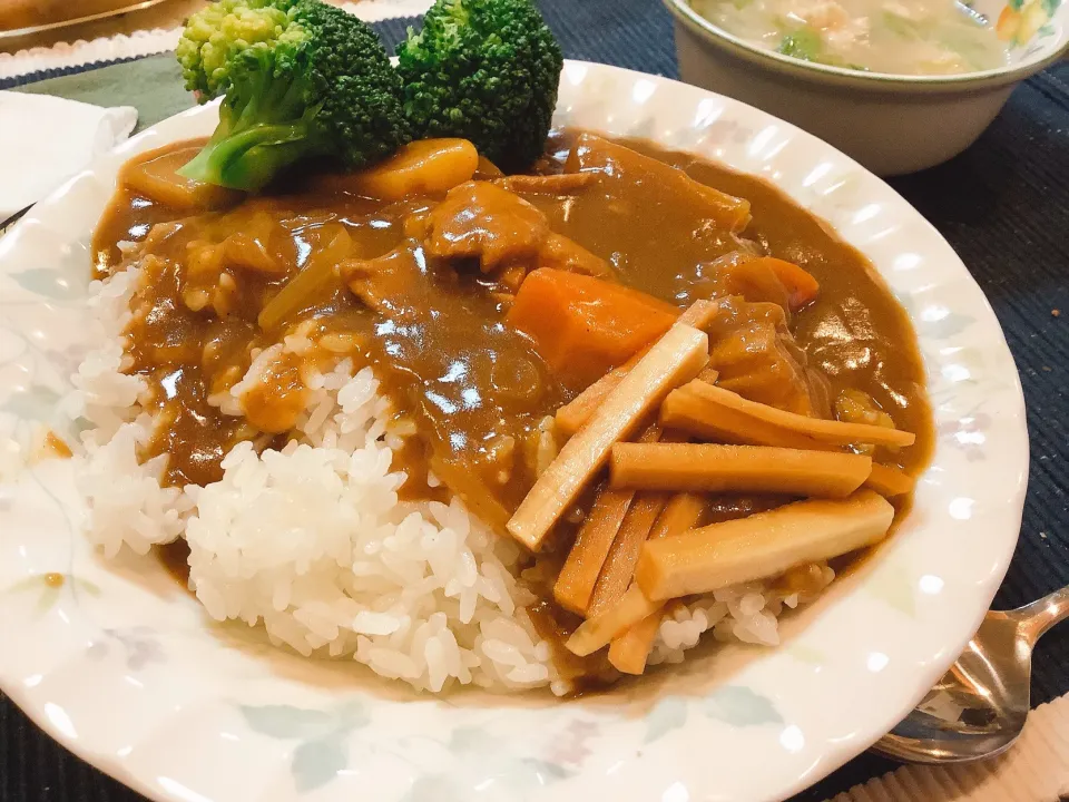 今日は、昨日仕込んでおいたカレーライス🍛😋|アライさんさん