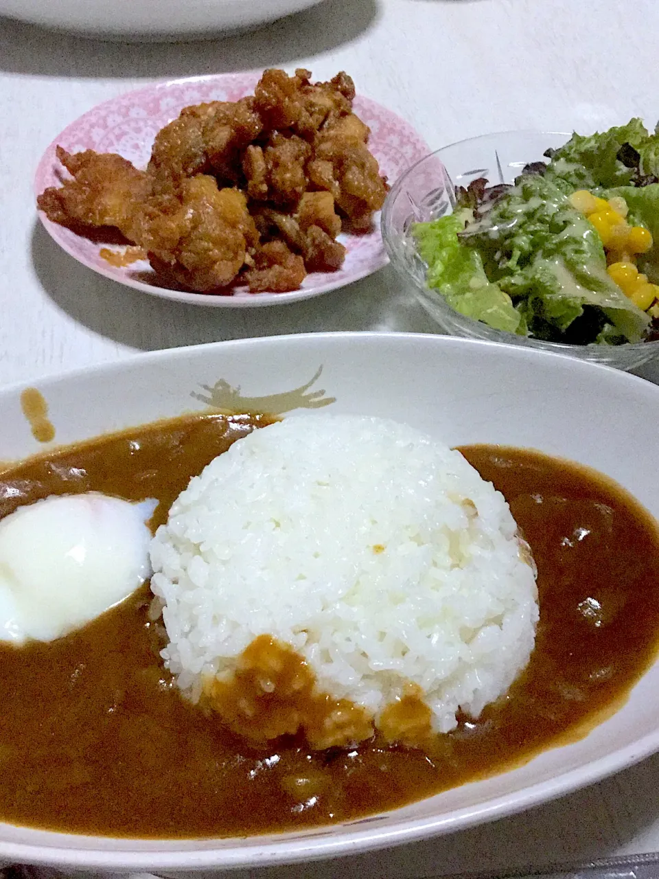 温玉カレー、サラダ、唐揚げ|Ayaさん