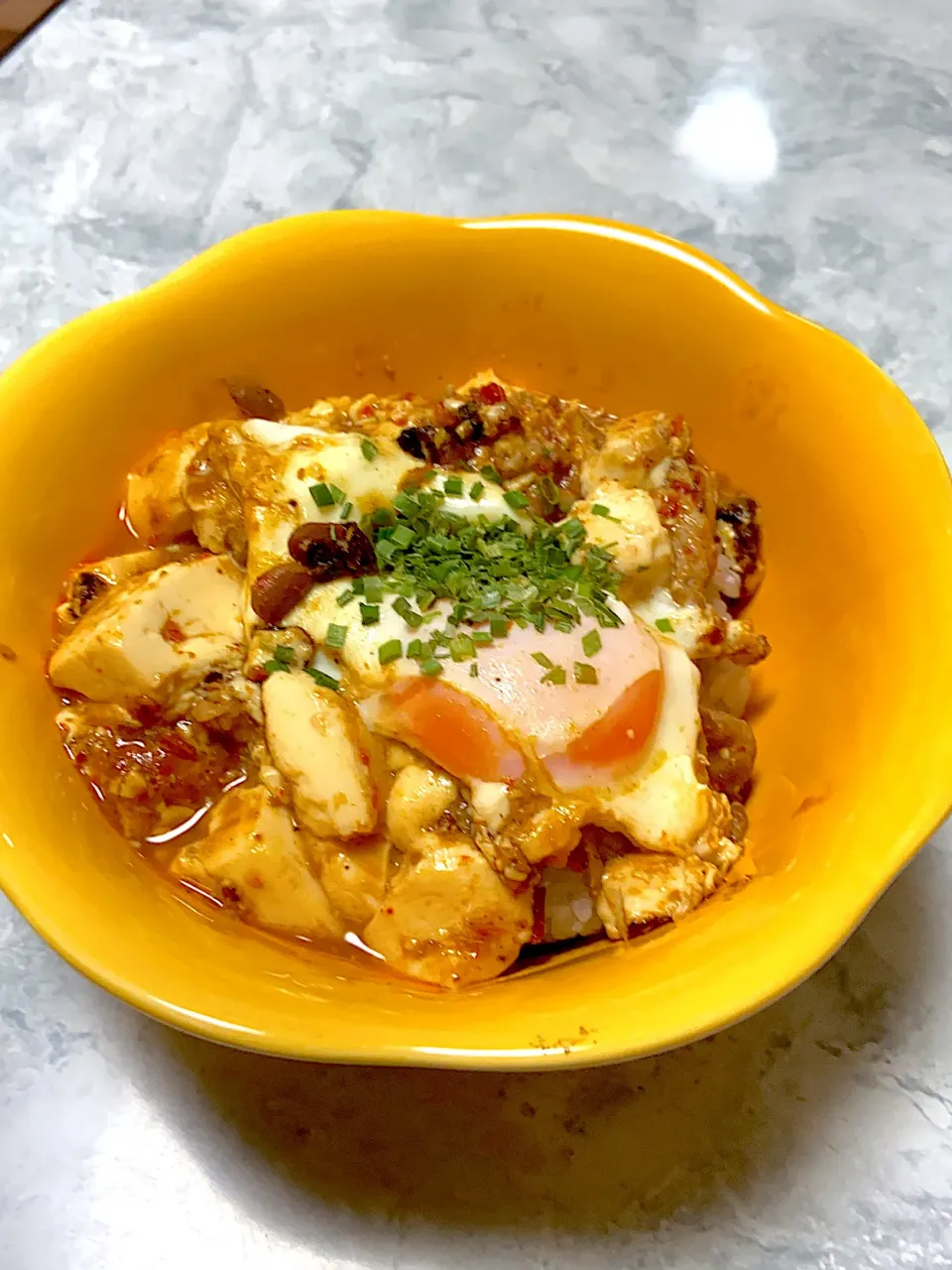 豚コマで作る簡単麻婆豆腐丼|稲葉 洋靖さん