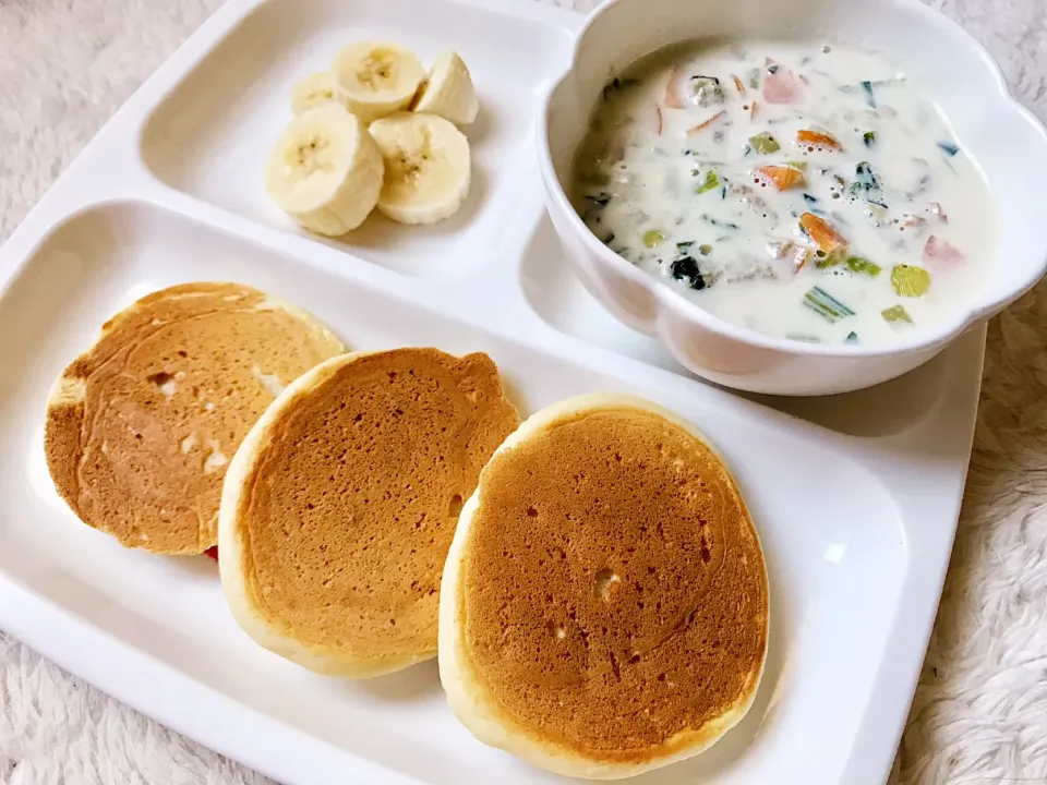 離乳食✩.*˚大豆粉パンケーキ❣️|綾奈さん