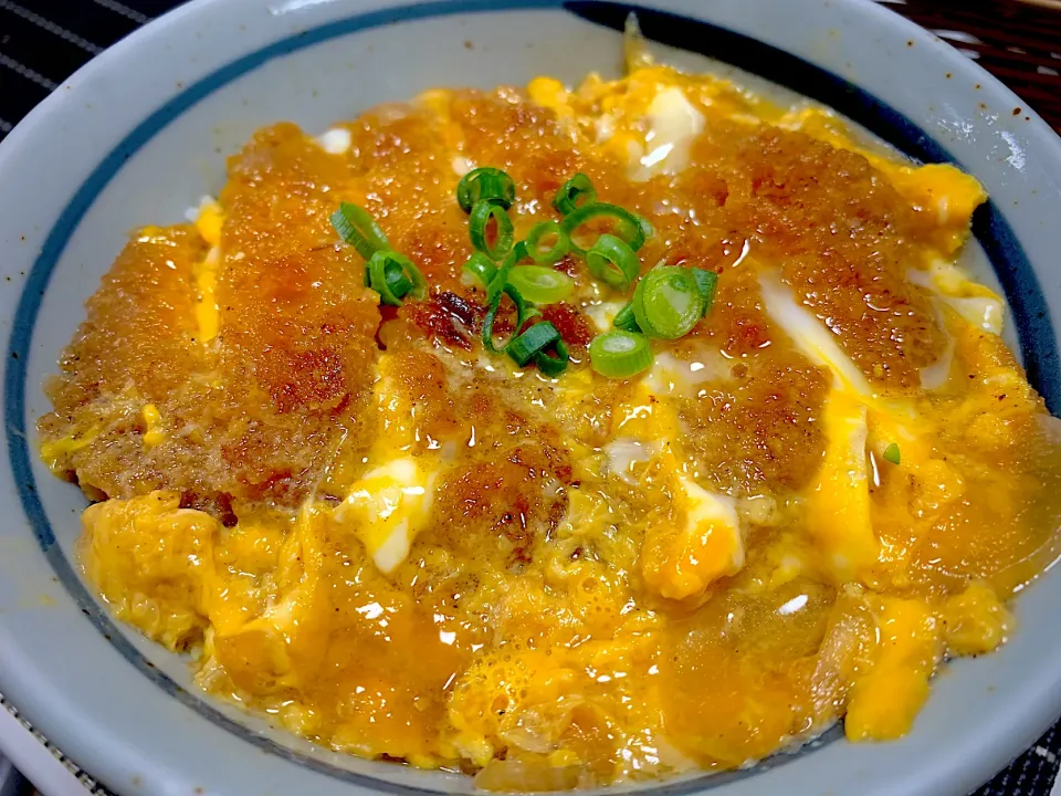 Snapdishの料理写真:今日はカツ丼‼️久しぶりのカツ丼‼️を作りました😋|みほままこさん