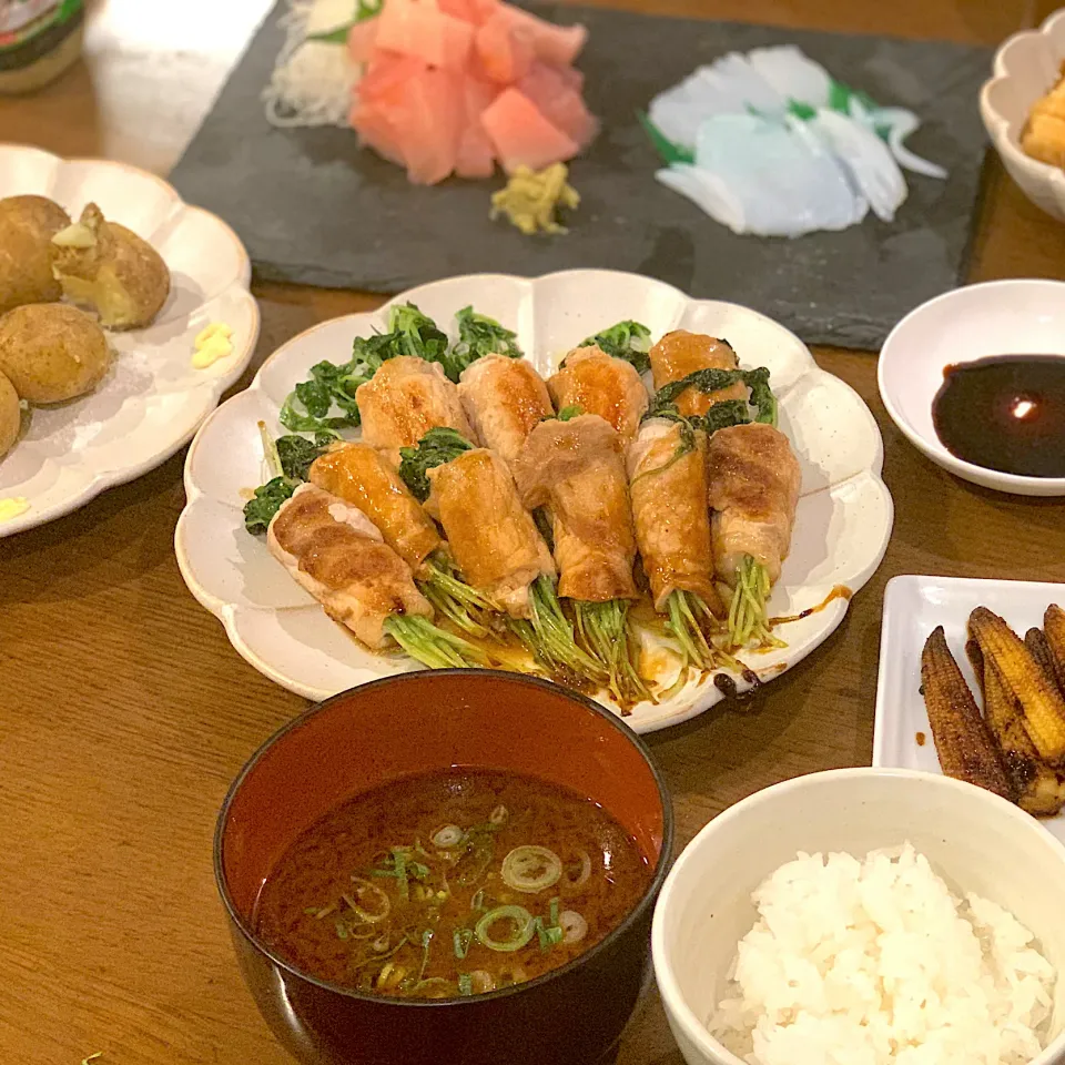 夕飯　豚肉と空芯菜巻き巻き|🍭よっぴさん