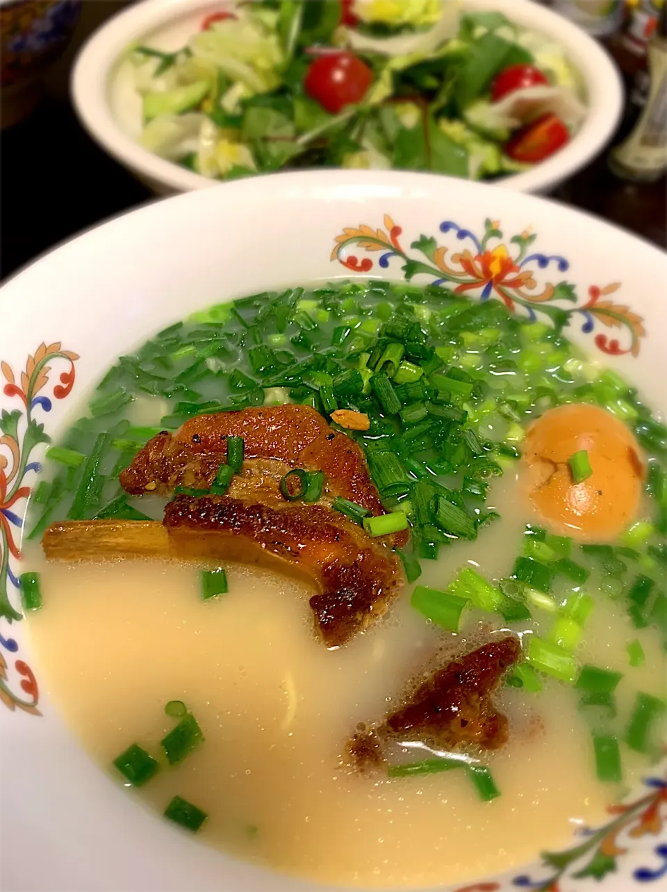 スペアリブと煮卵入りラーメン|🌸ぴくしー🌸さん