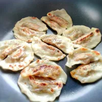 Snapdishの料理写真:Mushroom's gyoza|Wipaweeさん