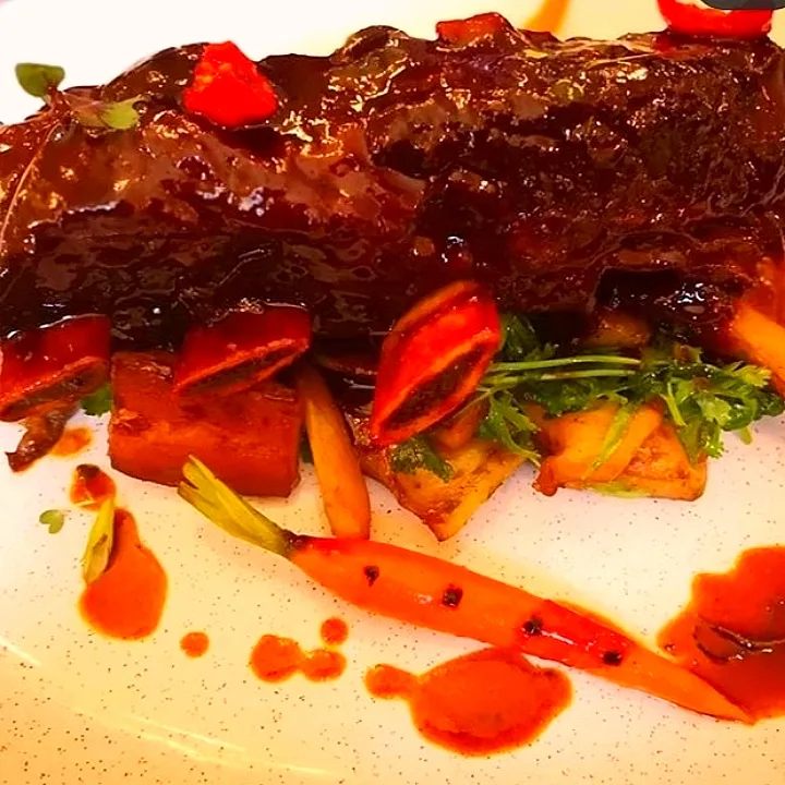 8 hr slow-cooked BBQ glazed shortribs|Bipinさん