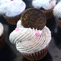 Cupcake de oreo. Deliciosos.|@Chef_catheさん