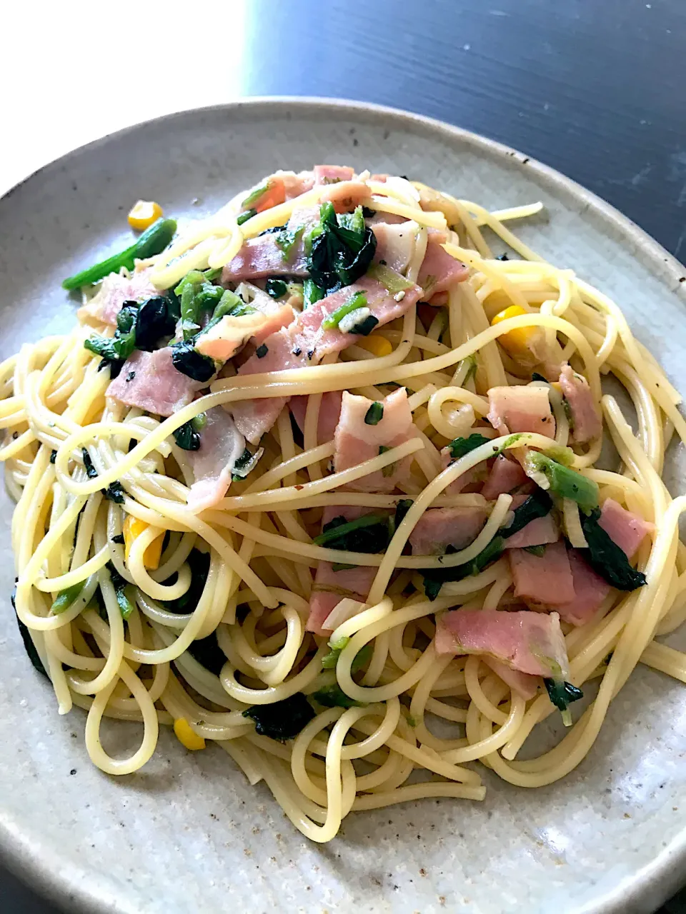 ほうれん草とベーコンの焦がしバター醤油パスタ！|Tomyさん