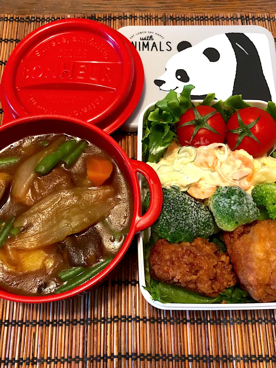 今夜の夜勤弁当完成🍱カレーとツナポテトサラダとレンジでチンしたジョニーの唐揚げ😁|いっちさん