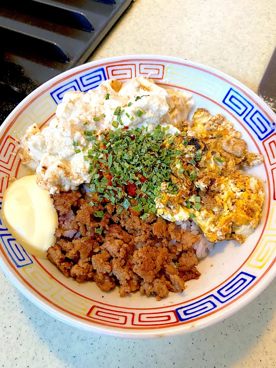 ピリ辛肉そぼろのぶっかけ豆腐ど|稲葉 洋靖さん