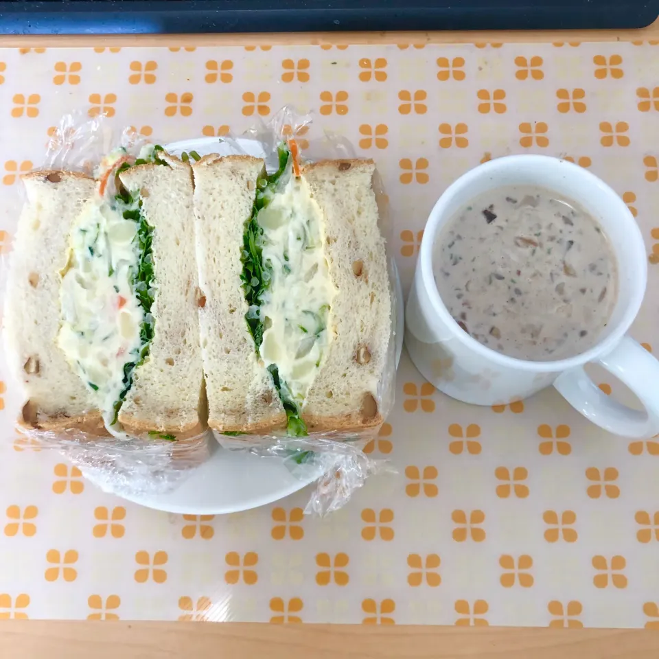 Snapdishの料理写真:今日の昼食|としぼーさん