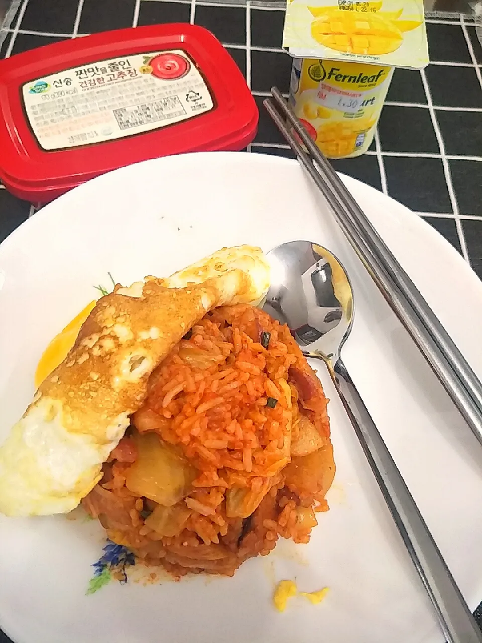 Mother's day lunch. Cooked by daughter. Kimchi Fried Rice.|bbさん