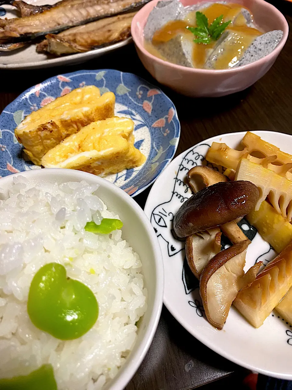 空豆ご飯、たけのこ椎茸バター焼き|Rie Kobayashiさん