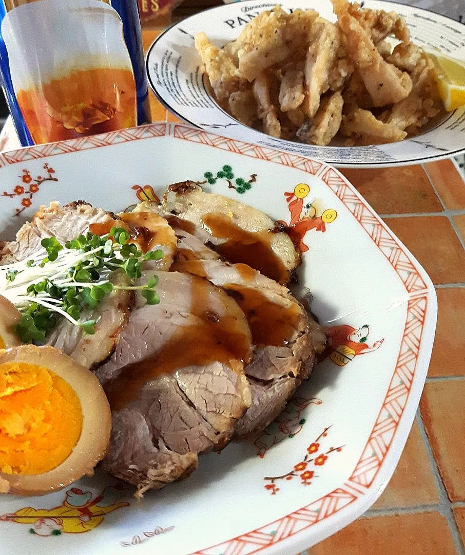 軟骨の唐揚げ&チャーシューでプレモル😁|ナオミさん