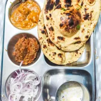 Snapdishの料理写真:Naan thaali|krisさん